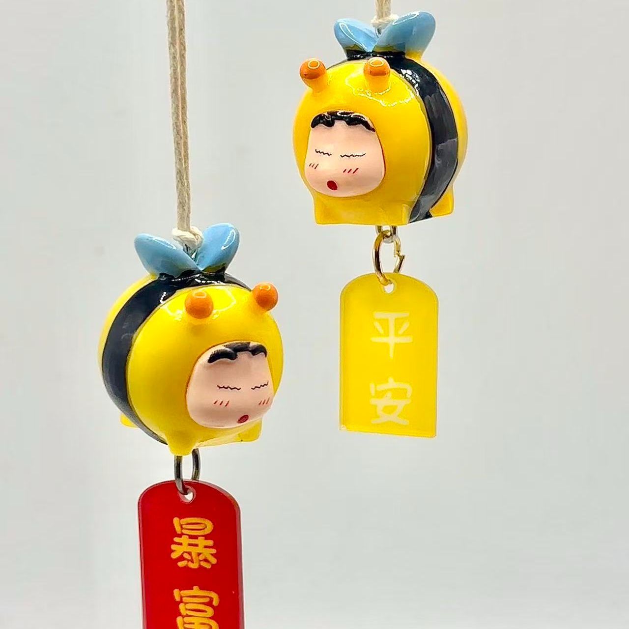 Car Accessories Website - Figurine de cosplay d'abeille de Crayon